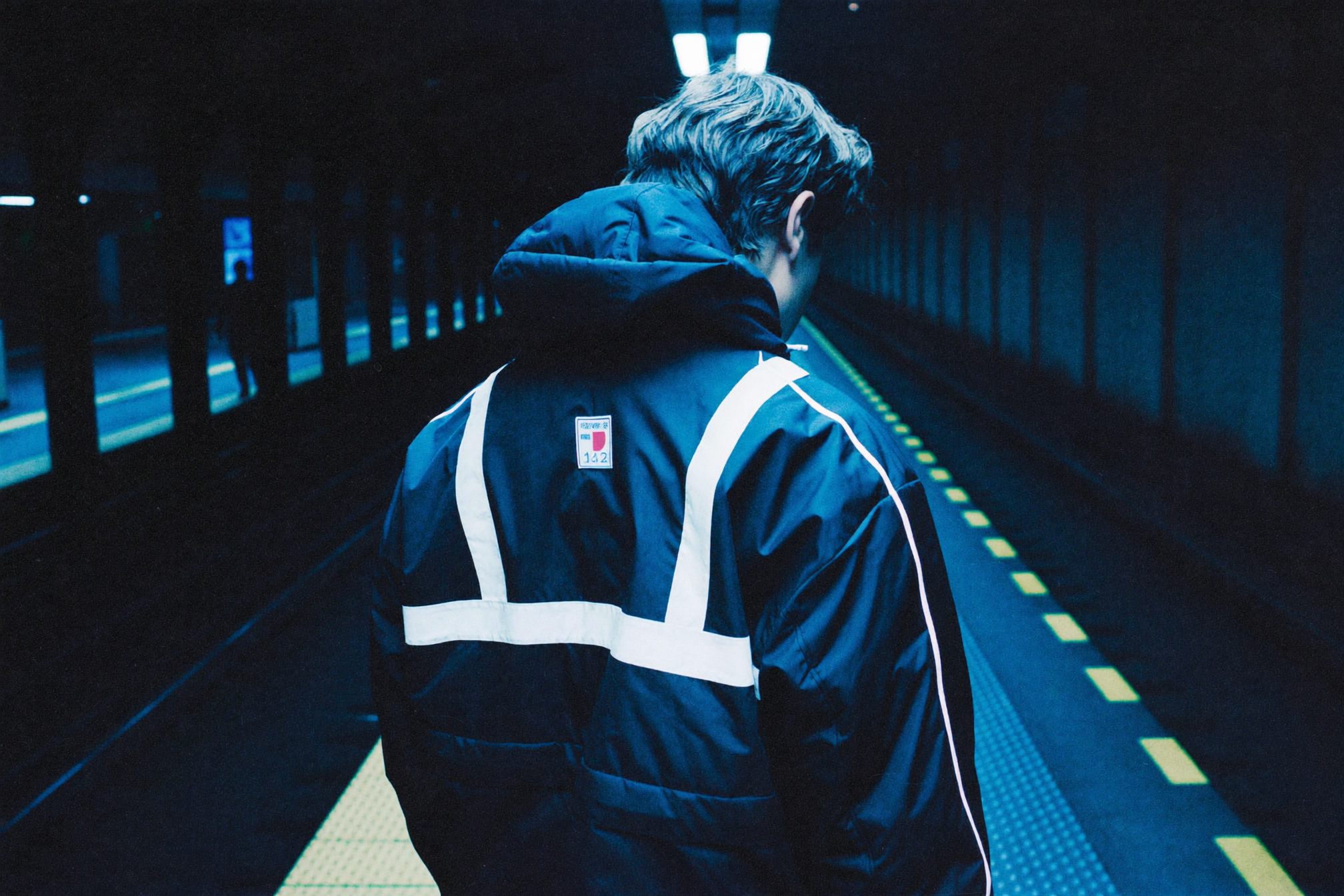 Ghost look 02, shell jack op het metroperron